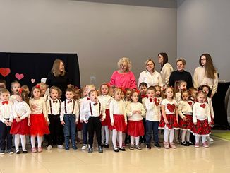 Maluchy z Publicznego Przedszkola nr 4 w Wieluniu świętowały dziś Dzień Babci i Dziadka