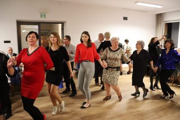 Biesiada ostatkowa przy pączku i faworku w Czarnożyłach