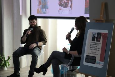 Małżeństwo pisarzy Zuzanna i Mateusz Dydynowie gościli w Bibliotece Miejskiej w Wieluniu