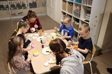 W Centrum Integracji PCK odbyły się zajęcia artystyczne dla dzieci