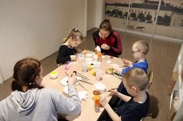 W Centrum Integracji PCK odbyły się zajęcia artystyczne dla dzieci