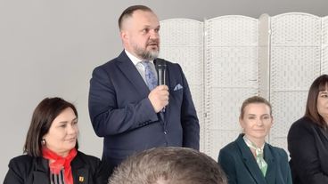 W sobotę oficjalnie otwarto wyremontowaną drogę w Wiktorowie, w gminie Biała – mieszkańcy zabiegali o tę inwestycję od wielu lat