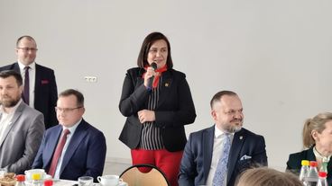 W sobotę oficjalnie otwarto wyremontowaną drogę w Wiktorowie, w gminie Biała – mieszkańcy zabiegali o tę inwestycję od wielu lat