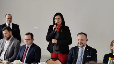 W sobotę oficjalnie otwarto wyremontowaną drogę w Wiktorowie, w gminie Biała – mieszkańcy zabiegali o tę inwestycję od wielu lat