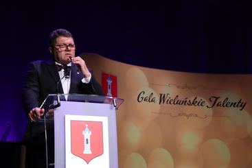 Zdolni uczniowie ze szkół w gm. Wieluń nagrodzeni podczas Gali Wieluńskie Talenty