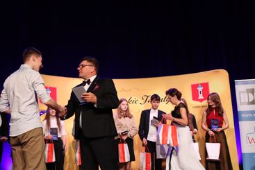 Zdolni uczniowie ze szkół w gm. Wieluń nagrodzeni podczas Gali Wieluńskie Talenty