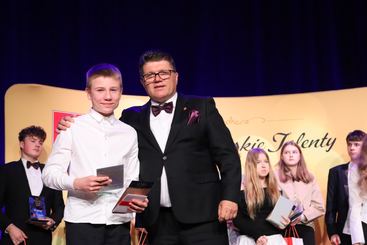 Zdolni uczniowie ze szkół w gm. Wieluń nagrodzeni podczas Gali Wieluńskie Talenty