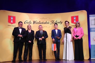 Zdolni uczniowie ze szkół w gm. Wieluń nagrodzeni podczas Gali Wieluńskie Talenty