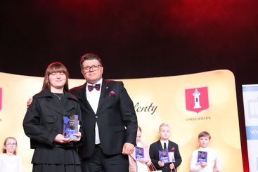 Zdolni uczniowie ze szkół w gm. Wieluń nagrodzeni podczas Gali Wieluńskie Talenty