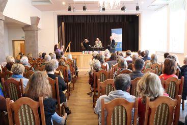 Szabłowski i Szczygieł – dwaj reportażyści spotkali się z czytelnikami w bibliotece w Sokolnikach