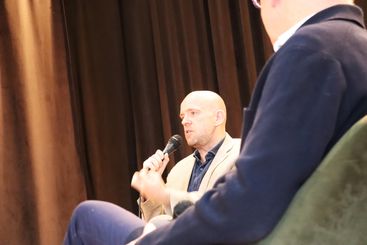 Szabłowski i Szczygieł – dwaj reportażyści spotkali się z czytelnikami w bibliotece w Sokolnikach