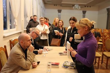 Szabłowski i Szczygieł – dwaj reportażyści spotkali się z czytelnikami w bibliotece w Sokolnikach