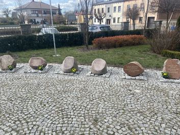 Obchody 85. rocznicy zbrodni katyńskiej w Lututowie