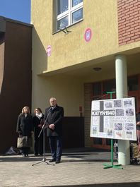 Obchody 85. rocznicy zbrodni katyńskiej w Lututowie