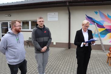 Ośrodek w Gromadzicach będzie miał piękny mural. Właśnie powstaje!