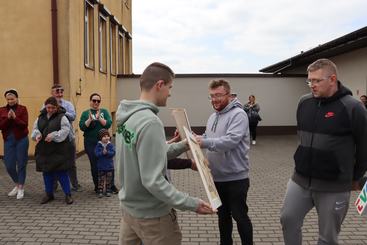 Ośrodek w Gromadzicach będzie miał piękny mural. Właśnie powstaje!