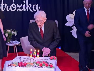 Jubileusz 100. urodzin Henryka Strózika. Uroczystość odbyła się w wieluńskim „Długoszu”