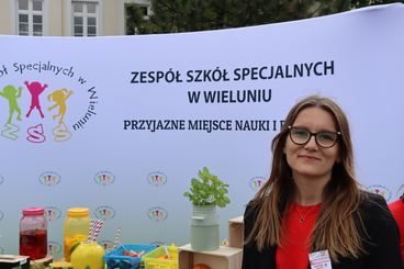 Na placu Legionów w Wieluniu odbyła się akcja charytatywna z myślą o szkołach w Syrii 