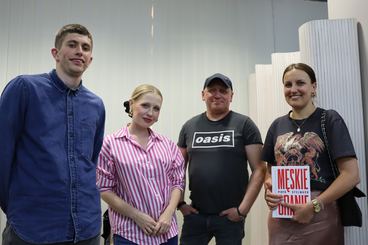 O muzyce i festiwalu Męskie Granie na spotkaniu z Olą Budką i Piotrem Stelmachem w Bibliotece Miejskiej