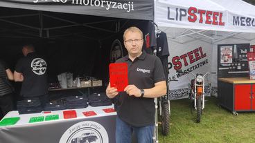 Po raz drugi miłośnicy starych pojazdów spotkali się w dworku w Lipiu