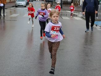 Prawie 100 osób wystartowało w biegu głównym Pętli Wieluńskiej