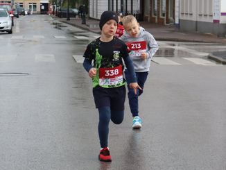 Prawie 100 osób wystartowało w biegu głównym Pętli Wieluńskiej