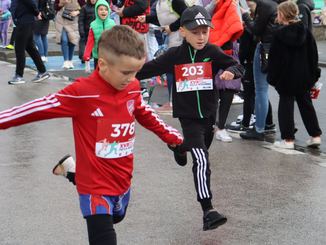 Prawie 100 osób wystartowało w biegu głównym Pętli Wieluńskiej