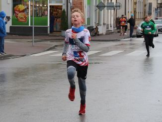 Prawie 100 osób wystartowało w biegu głównym Pętli Wieluńskiej