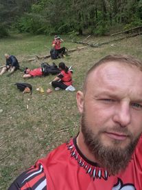 Wieluńscy Piechurzy w szczytnym celu – 100 km dla chorej dziewczynki. Jak im poszło