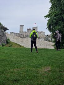 Wieluńscy Piechurzy w szczytnym celu – 100 km dla chorej dziewczynki. Jak im poszło