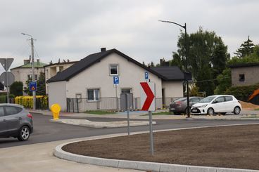 Nowe rondo w Wieluniu jeszcze bez oznakowanych przejść dla pieszych – co to oznacza w praktyce?