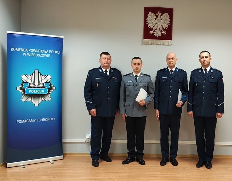 Awanse na wyższe stopnie służbowe wśród wieruszowskich policjantów