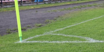 Pogoń wygrała zaległy mecz i ma już tylko punkt straty do lidera