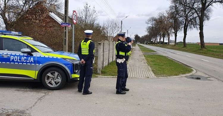 20-latka straciła prawo jazdy za jazdę 128 km/h w terenie zabudowanym