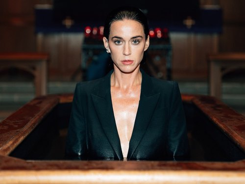 KATY PAERRY – Watch It Burn