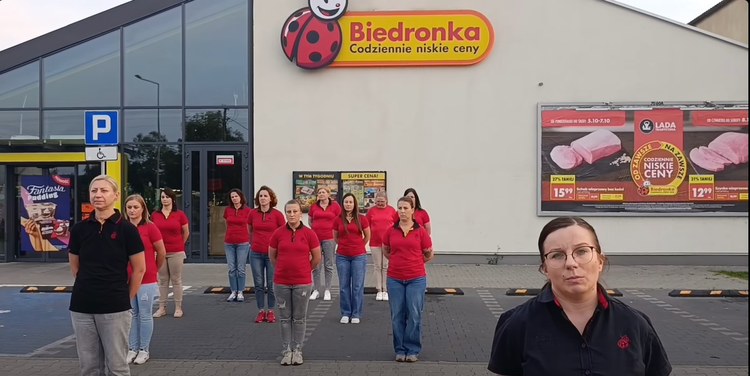 Gmina Mokrsko – zbierają pieniądze dla koleżanki z pracy – zachęcają do udziału w wyzwaniu