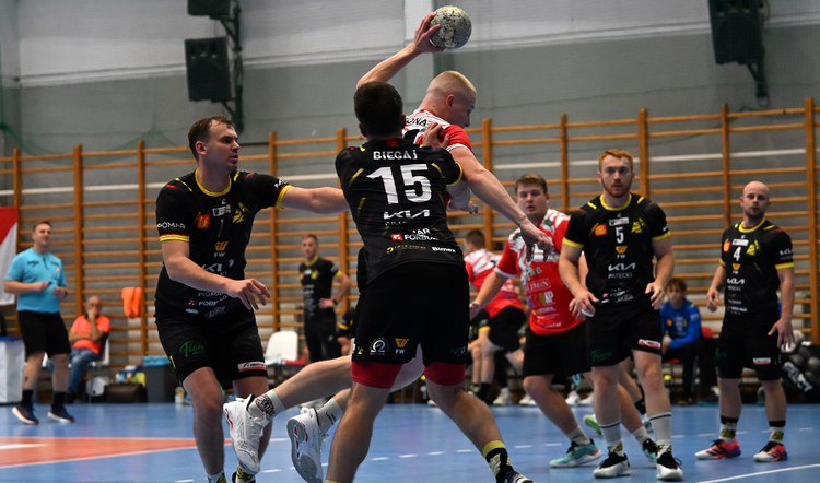 MKS zrzucił rywala z fotela lidera