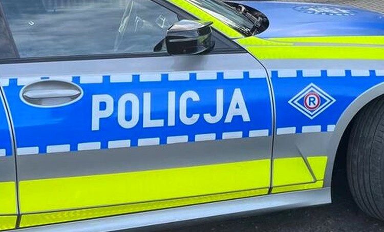 Driftował BMW w centrum Wielunia. 19-latek stracił prawo jazdy